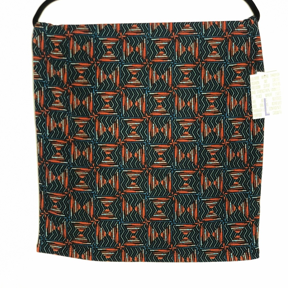 LuLaRoe Cassie Skirt NWT Large
2nd Pic Size Chart